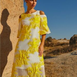 STYLEWE Yellow and White Asymmetrical Cold Shoulder Dress